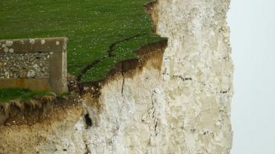 Cracked cliffs at Birling Gap