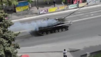 Tank reportedly in streets of Mariupol