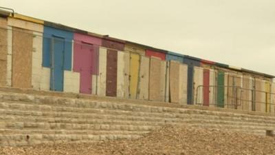 Milford beach huts