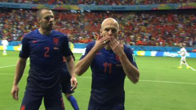 World Cup 2014: Arjen Robben puts Netherlands ahead