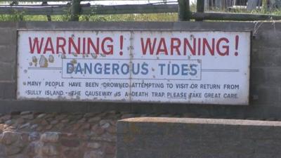 Warning sign at Sully Island