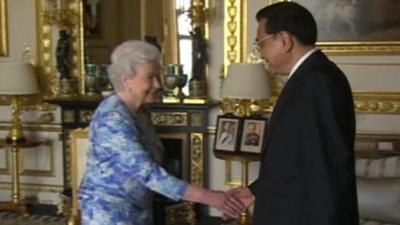 Queen meets Chinese PM