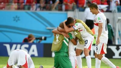 World Cup 2014: Italy 0-1 Costa Rica highlights