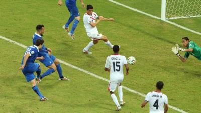 Papastathopoulos equalises in the last minute for Greece