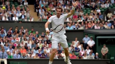 Andy Murray takes the first set