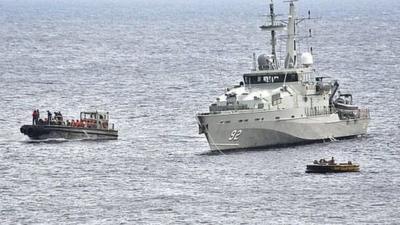 Australian navy ship intercepts boat. 22 June 2012