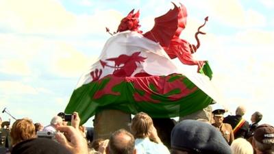 dragon memorial is unveiled