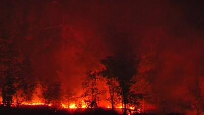 Night pictures of fire in the area east of Mariupol