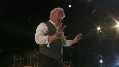 Simon Callow