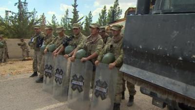 Turkish soldiers on Turkey-Syria border