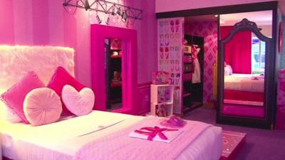 Barbie hotel room