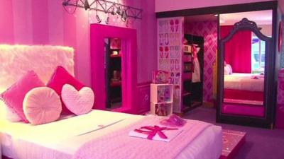 Barbie hotel room