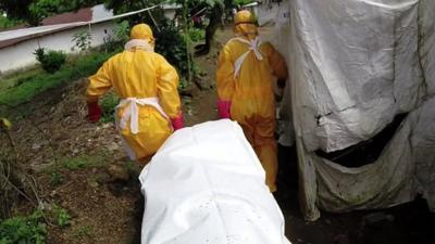 Body collectors fetch Ebola victims n Sierra Leone