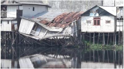 Collapsing waterfront buildings