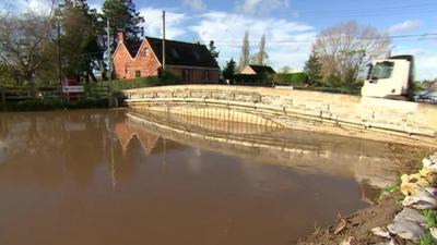 Flooded river in Burrowbridge