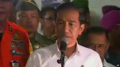 Indonesian president Joko Widodo at news conference on missing AirAsia flight QZ8501