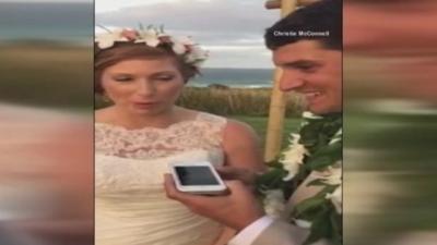 Couple listens to President Obama