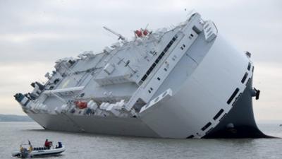 The Hoegh Osaka grounded in the Solent