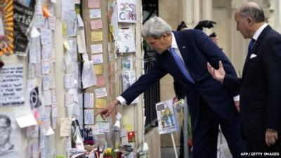 US Secretary of State John Kerry (C) and French Foreign Affairs minister Laurent Fabius