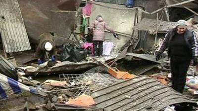 Market in Donetsk struck by a shell