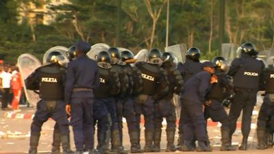 Afcon 2015: Police attacked before Equatorial Guinea match