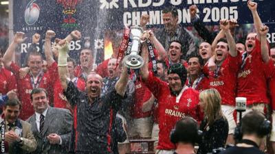 Wales beat Ireland to win Grand Slam