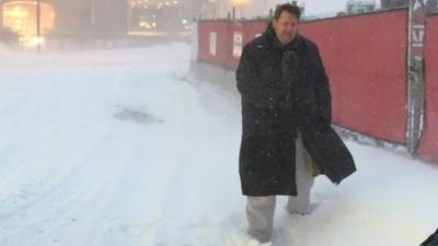 BBC reporter Gary O'Donoghue battles snowy conditions in Boston, MA