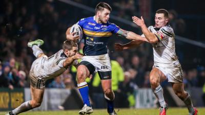 Tom Briscoe scores the Super League Show's Try of the Week in Leeds Rhino's 38-6 win over Widnes Vikings