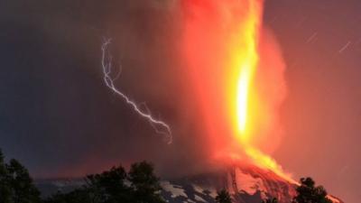 Picture released by Atonchile showing the Villarrica volcano on 3 March, 2015