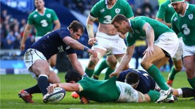 Sean O'Brien touches down for one of Ireland's tries