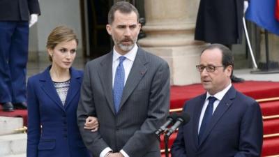 Francois Hollande (r) with King Felipe VI and Queen Letizia