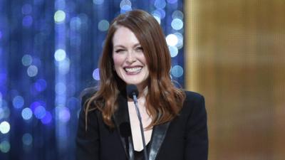 Julianne Moore hated her freckles growing up