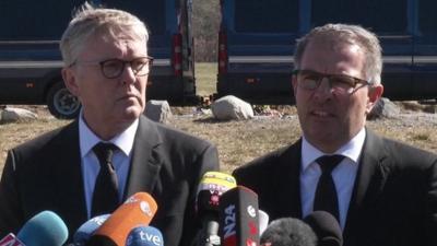 Thomas Winkelmann, chief executive, Germanwings (left) and Carsten Spohr, chief executive, Lufthansa (right)