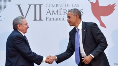 US President Barack Obama (right) with Cuban President Raul Castro