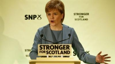 Nicola Sturgeon at lecturn