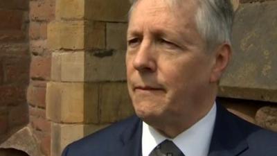 First Minister Peter Robinson said Buckingham Palace had shown "great leadership"