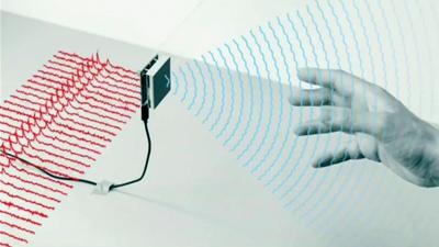 A graphic showing a radar emitting from Google's Soli chip