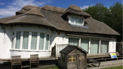 Norfolk Broads Sinking Cottage Shatters Couple S Retirement Dreams