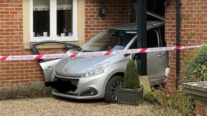 Driver Reverses Car Through Front Door Of Wiltshire House Bbc News