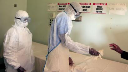 Personal médico en Zimbabue.