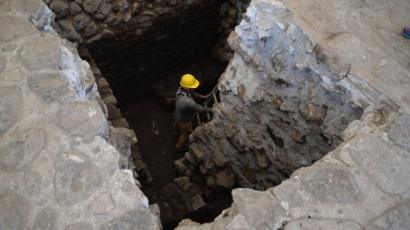 Arqueólogos investigan en la pirámide de Teopanzolco