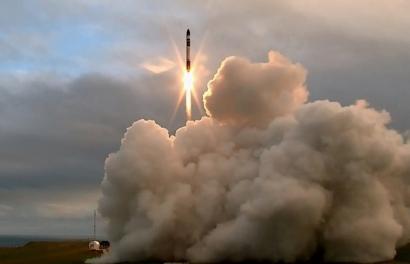 New Zealand Space Launch Is First From A Private Site Bbc News