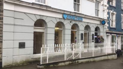 Machynlleth S Barclays Bank To Shut After Fall In Use Bbc News