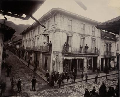 y Bogotá continuó sin
 que se construyeran
 más casas