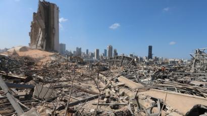 взрывом разрушенный порт бейрута