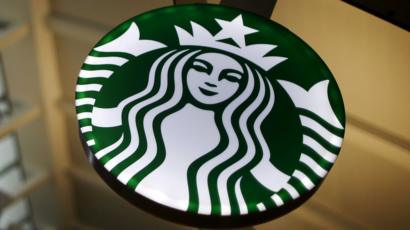 Cuanto Le Costo A Starbucks Cerrar Sus Tiendas Medio Dia Para