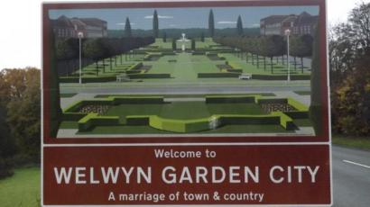New Signs Celebrate Welwyn Garden City S Centenary In County First