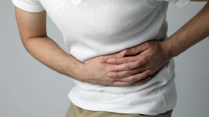 orinar con frecuencia y dolor en los riñones