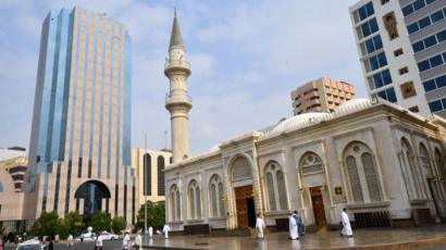 صورة لمسجد في مدينة جدة السعودية
