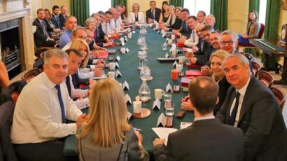 Theresa May S New Look Cabinet Meets Amid Brexit Turmoil Bbc News